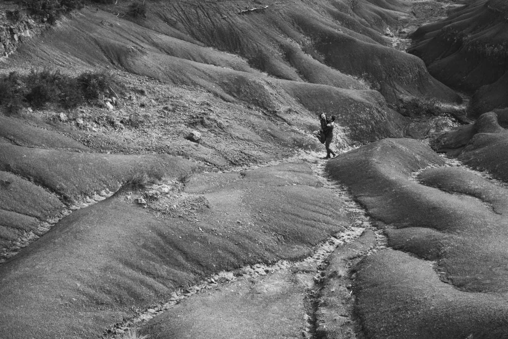 Séance couple aux terres rouges à la sainte victoire – Le Tholonet, Sainte-Victoire, photo 8