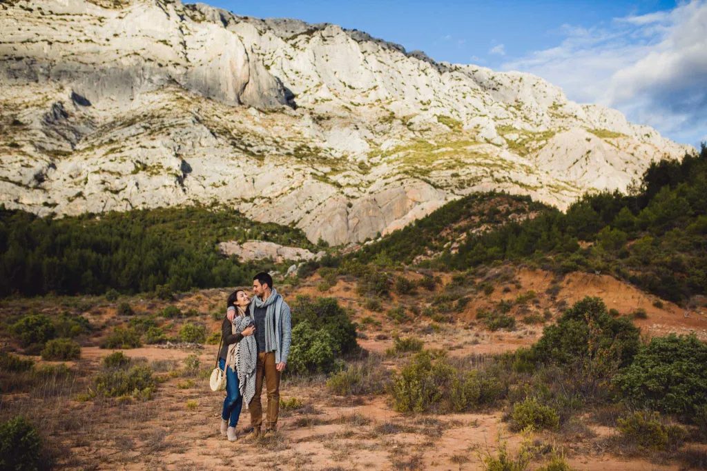 Séance couple aux terres rouges à la sainte victoire – Le Tholonet, Sainte-Victoire, photo 9