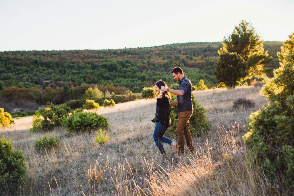 Séance couple aux terres rouges à la sainte victoire – Le Tholonet, Sainte-Victoire, photo 22