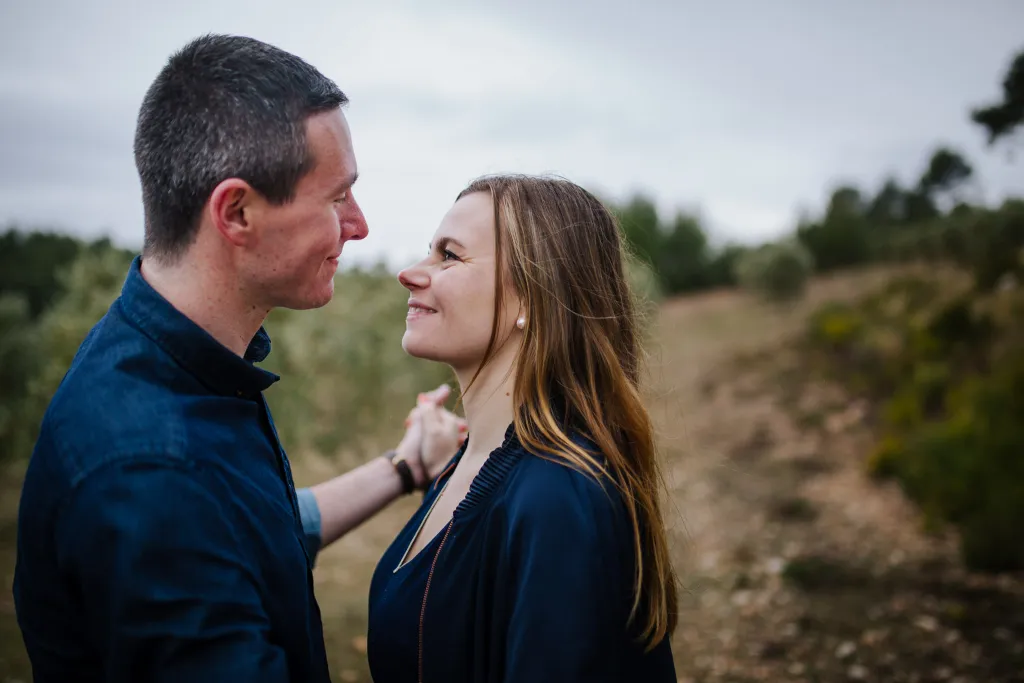 séance couple sous la pluie – Sainte-Victoire, Aix-en-Provence, photo 20