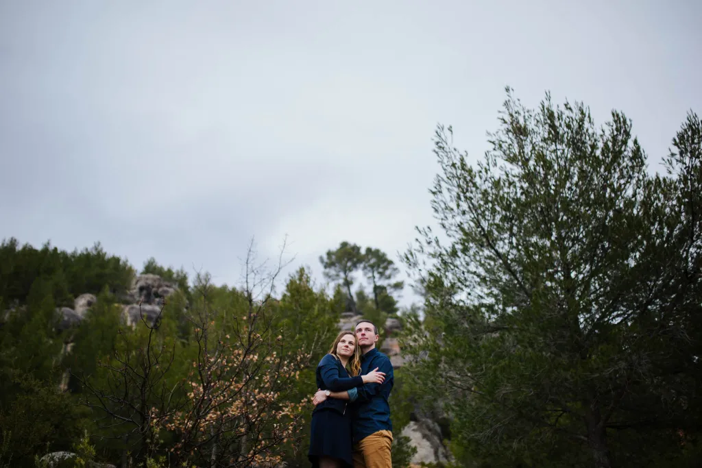 séance couple sous la pluie – Sainte-Victoire, Aix-en-Provence, photo 22