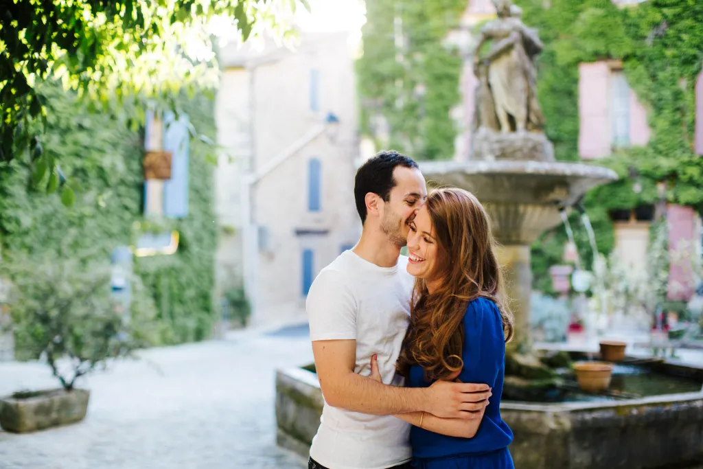 Séance couple dans les lavandes – Saignon, Luberon, photo 2