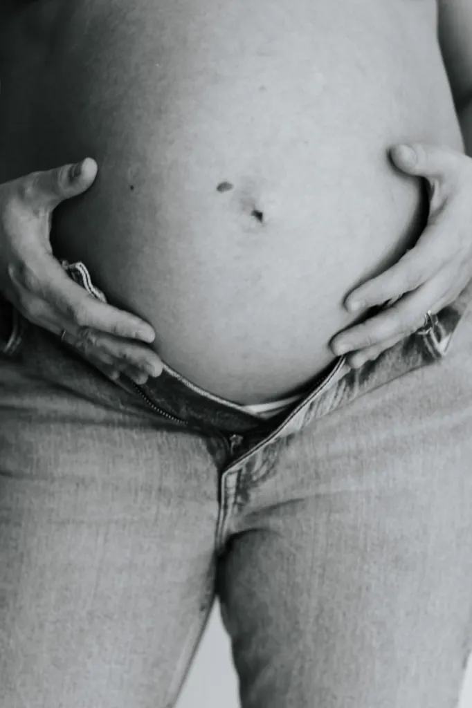 La photographie pour aider la femme enceinte à s'accepter pleinement et se voir autrement., photo 7