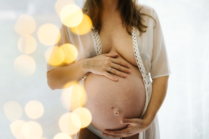 La photographie pour aider la femme enceinte à s'accepter pleinement et se voir autrement.