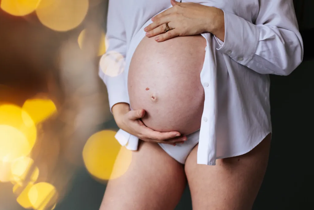 La photographie pour aider la femme enceinte à s'accepter pleinement et se voir autrement., photo 10